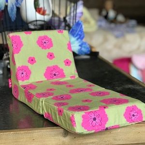 AGD Vintage Lounge chair- American Girl Doll